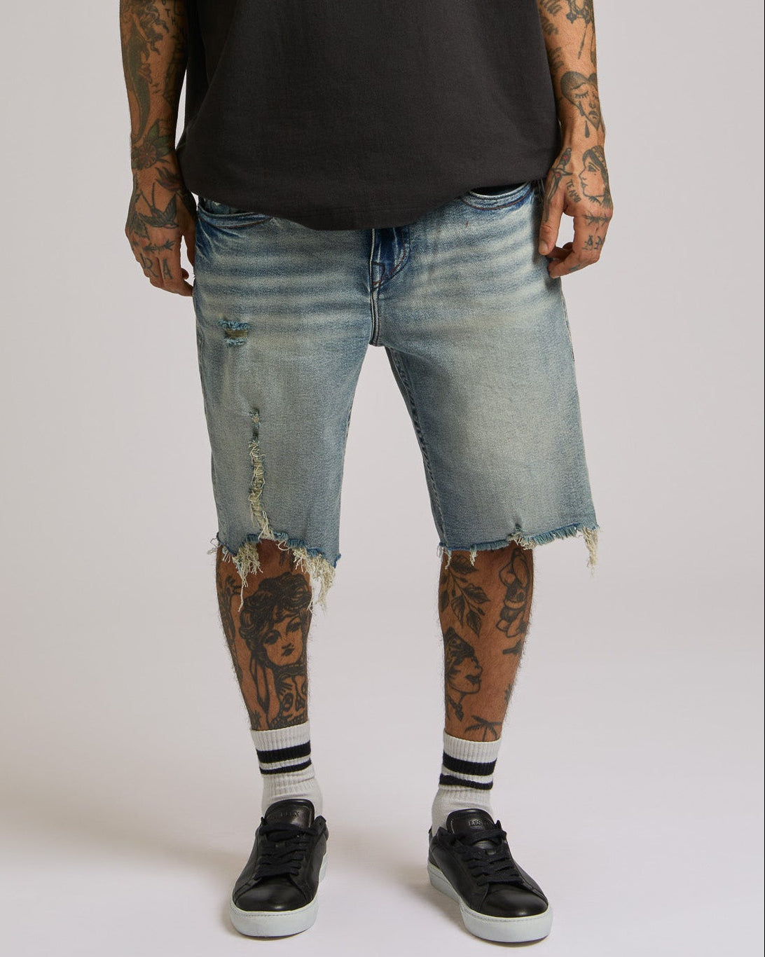 BOBBY SN FLAP SHRT DESTRYD HEM - HOOPS VINTAGE MED WASH W RIPS