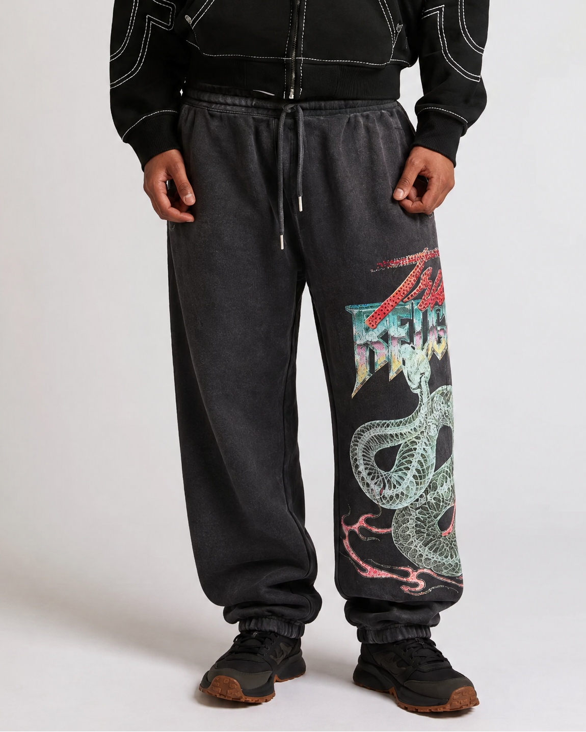 WASHED CRYSTAL BAGGY JOGGER - JET BLACK