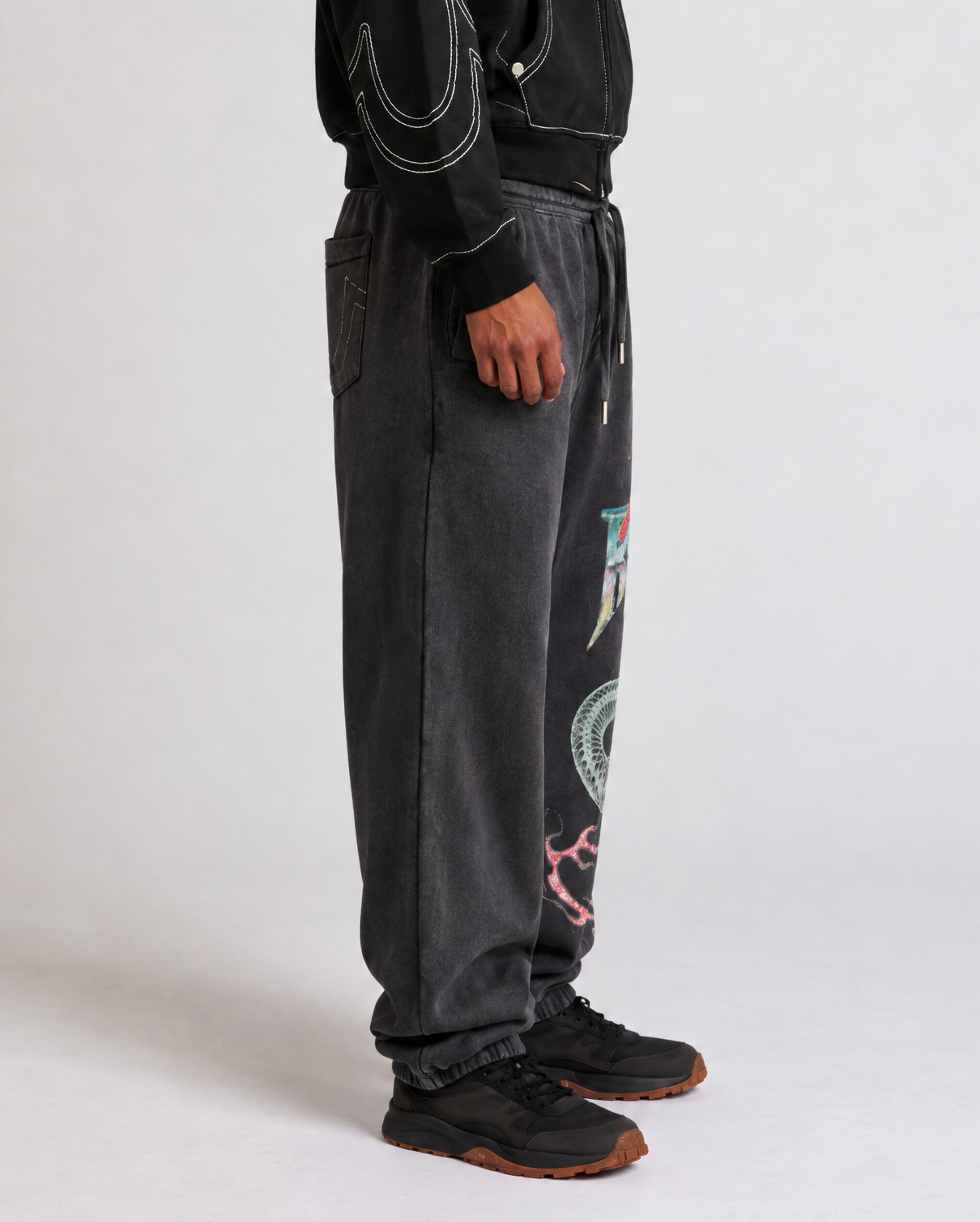 WASHED CRYSTAL BAGGY JOGGER - JET BLACK