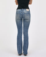 CRYSTAL BECCA MR BOOTCUT BIG T - MEDIUM WASH